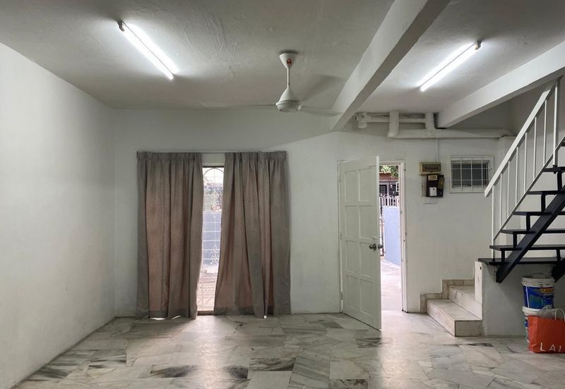 Seksyen 1, Bandar Country Homes