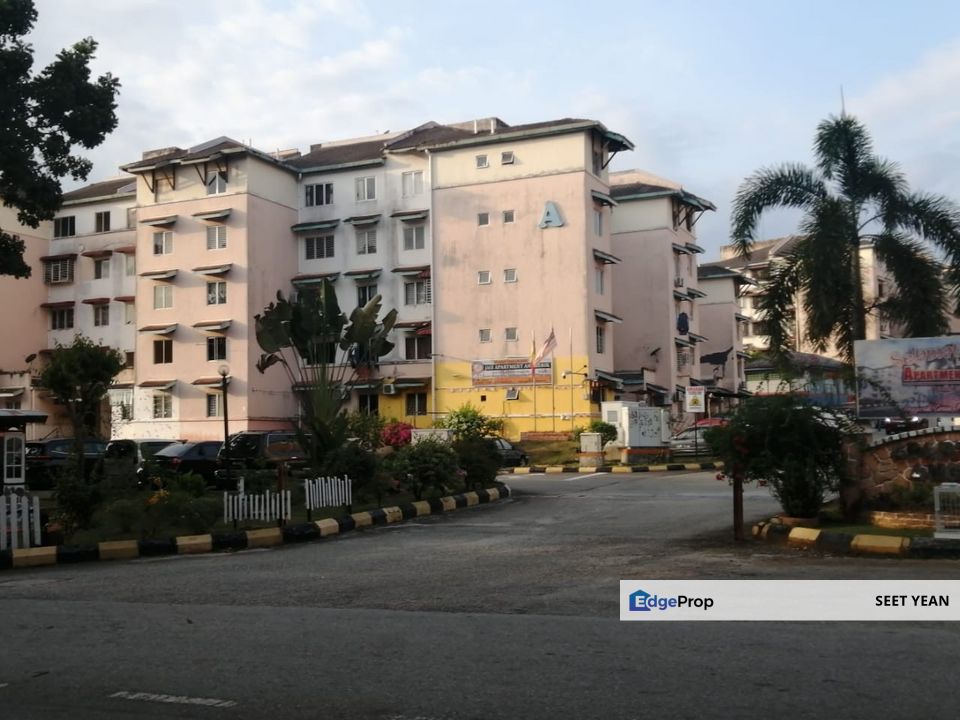  Apartment Anggerik Taman Bunga Raya  Bukit Beruntung Rawang , Selangor, Rawang