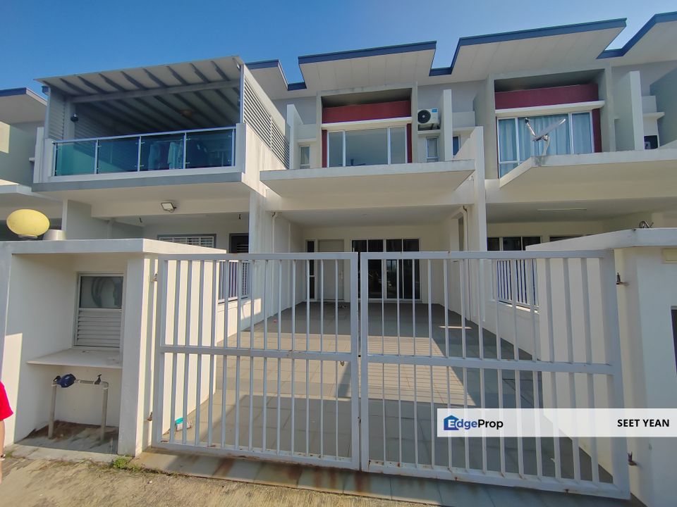 Acacia Park Bandar Tasik Puteri 2 Storey Terrace House Good Condition , Selangor, Rawang