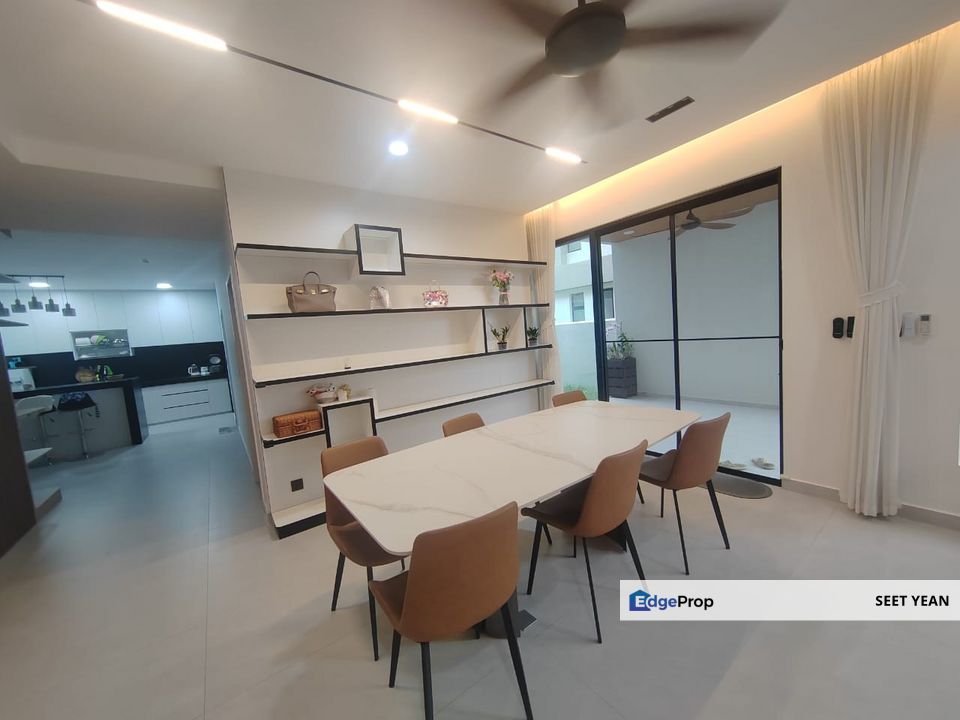 Semi D Mallow Kota Emerald Rawang Renovation Unit For Rent , Selangor, Rawang