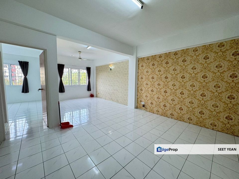 Good Condition Rawang Putra Apartment For Rent , Selangor, Rawang