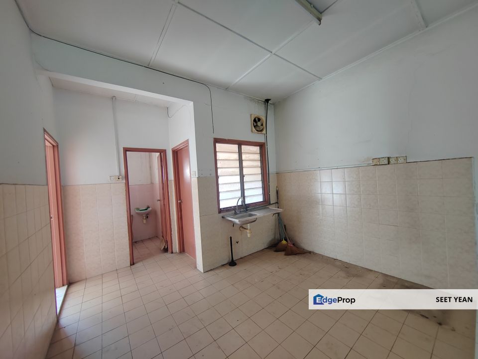 1sty Floor Rawang Putra Town House For Sale , Selangor, Rawang