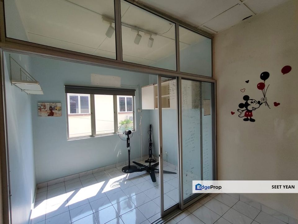 Good Condition 2 Storey House Rawang perdana 2 Endlot For Rent , Selangor, Rawang