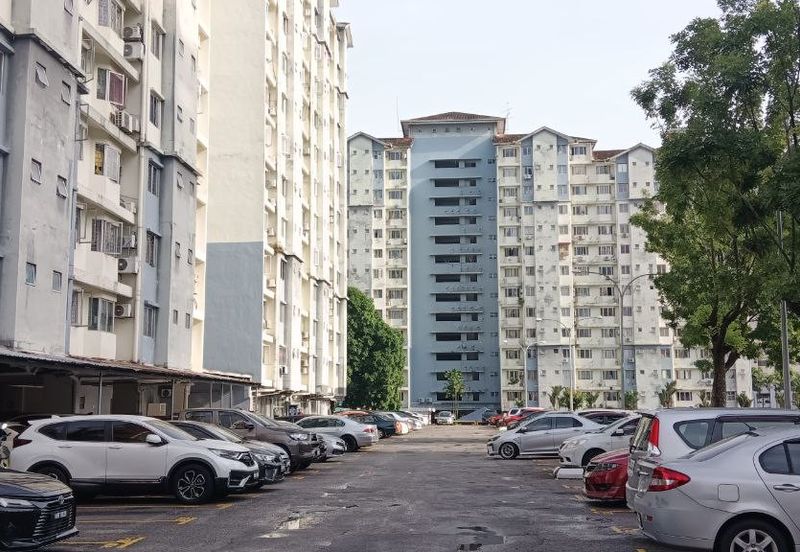 Lestari Apartment