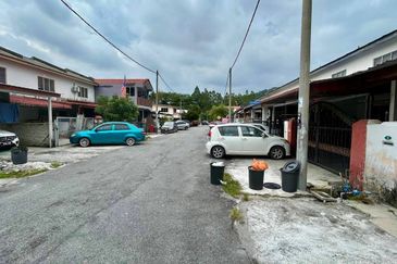 Taman Tasik Semenyih (Lake Residence)