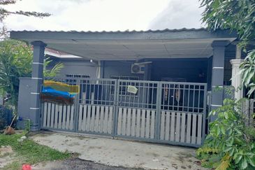 Kota Puteri, Batu Arang