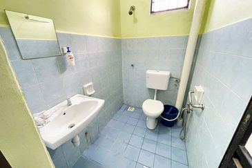 Sri Puteri (Earls Court), Ukay Perdana