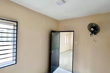 Cempaka Apartment (Taman Bunga Raya)