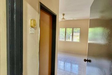 Cempaka Apartment (Taman Bunga Raya)