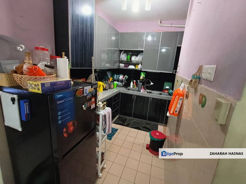 Selesa I-Resort Apartment Kajang Renovated Level 1 For Sale , Selangor, Kajang