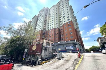 Selesa I-Resort Apartment