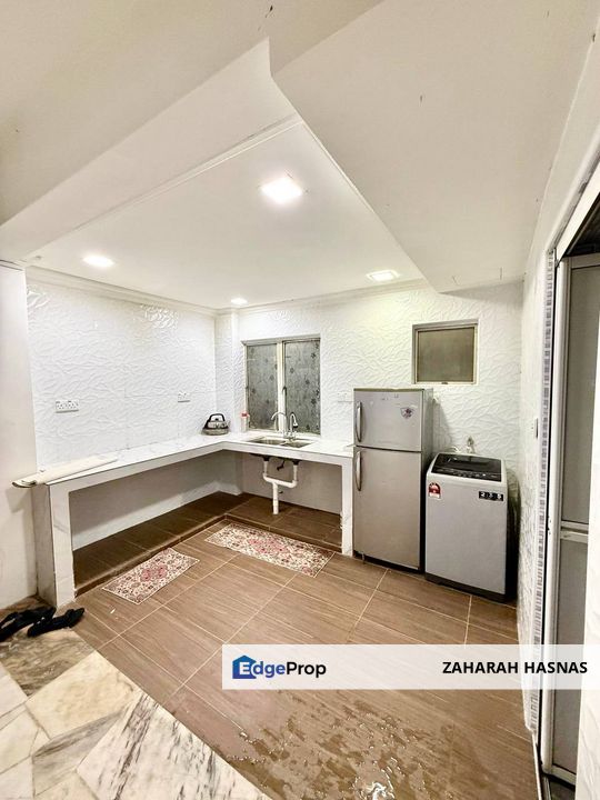 Kenaria Condominium Kajang RENOVATED LEVEL 1 For Sale, Selangor, Kajang