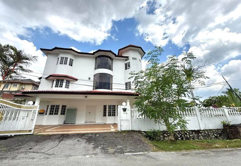 Bandar Country Homes