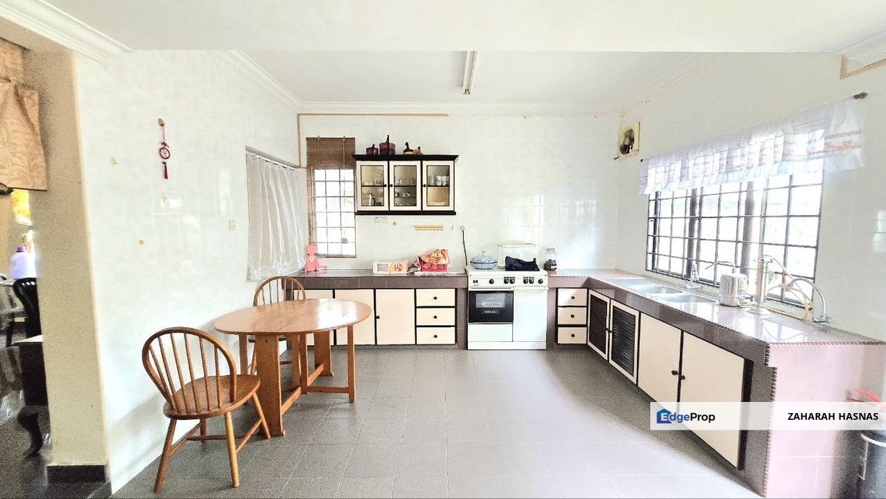 Taman Kajang Utama Kajang ENDLOT Double Storey Terrace FREEHOLD For Sale, Selangor, Kajang