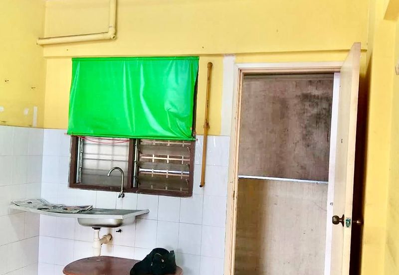 Aman Putra Apartment