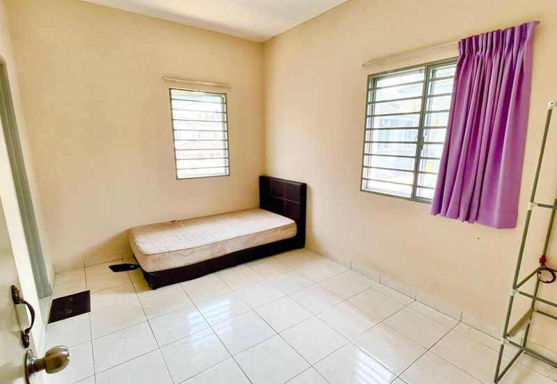 Taman Tasik Semenyih (Lake Residence)