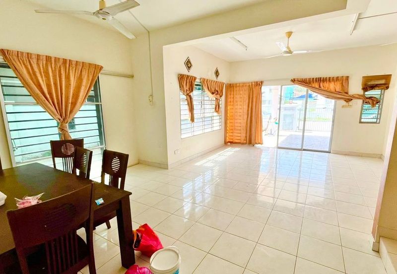 Taman Tasik Semenyih (Lake Residence)