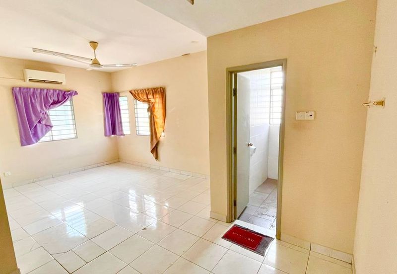 Taman Tasik Semenyih (Lake Residence)