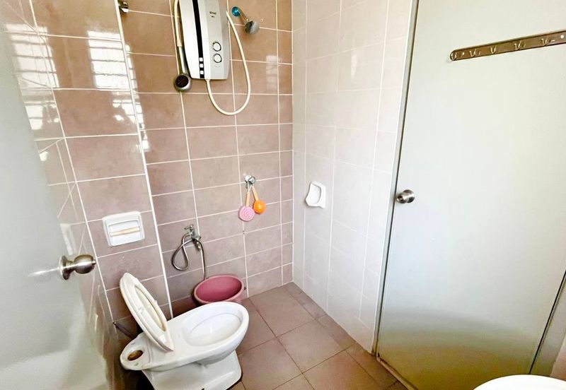 Taman Tasik Semenyih (Lake Residence)