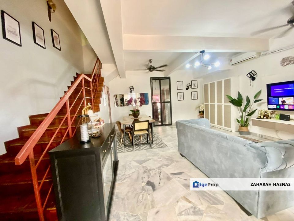 Taman Sri Kenari Kajang CHEAPEST Double Storey Full Extended Kitchen| FACING OPEN, Selangor, Kajang