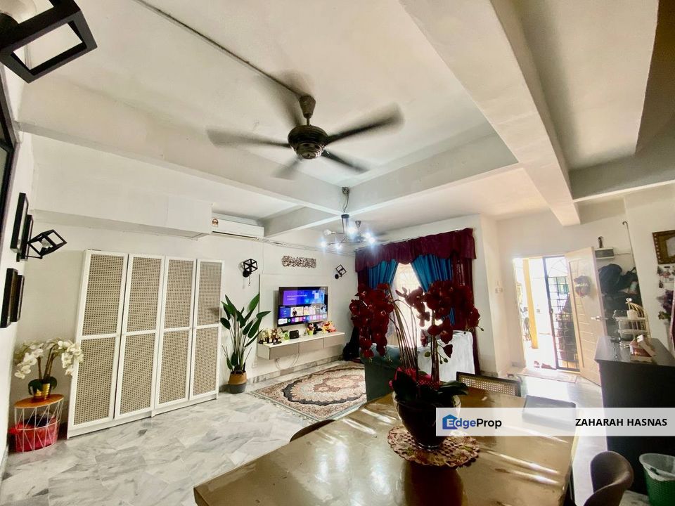 Taman Sri Kenari Kajang CHEAPEST Double Storey Full Extended Kitchen| FACING OPEN, Selangor, Kajang