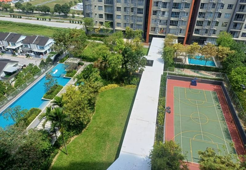 Gravit8 @ Klang South