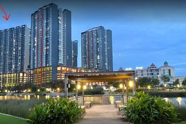 Gravit8 @ Klang South