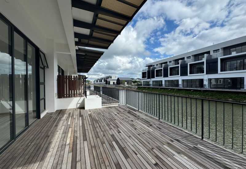 Senibong Cove Waterway Residences