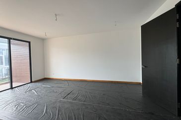 Senibong Cove Waterway Residences