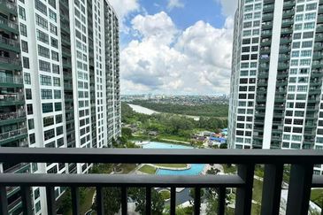 Residensi Laman Lapan