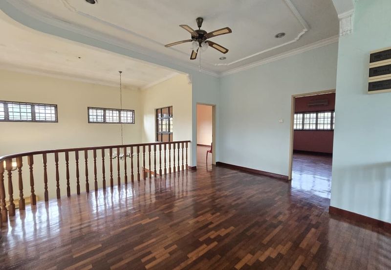 Double Storey Bungalow / Kulai