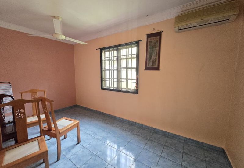 Double Storey Bungalow / Kulai