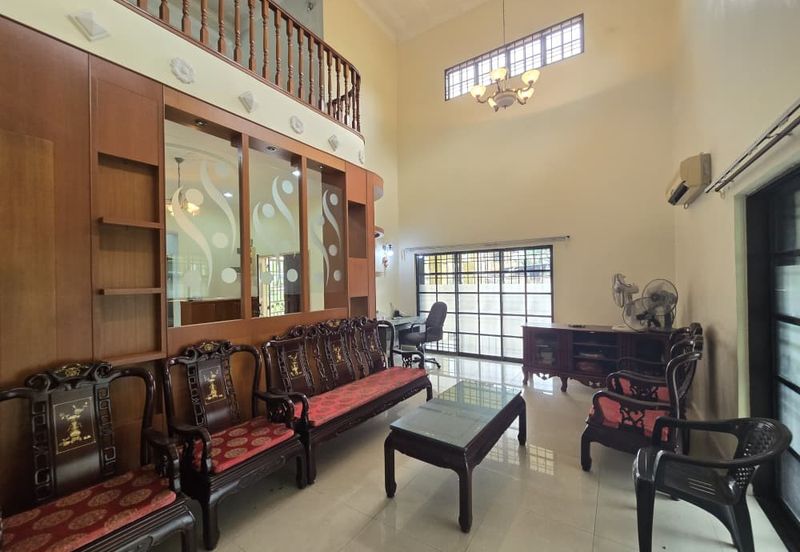 Double Storey Bungalow / Kulai