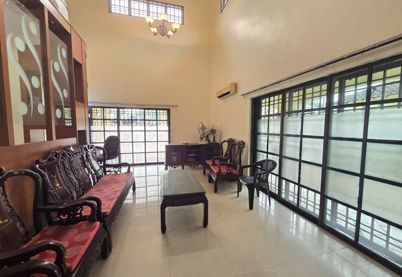 Double Storey Bungalow / Kulai