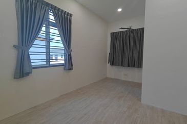 2 Storey Terrace / Kota Tinggi