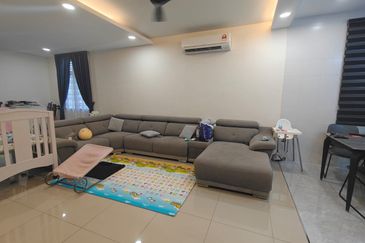 2 Storey Terrace / Kota Tinggi