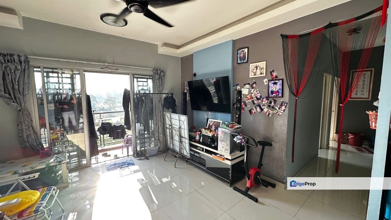 JB Larkin / 3Bed 2Bath / 1 Parking Lot, Johor, Johor Bahru