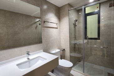 R&F Princess Cove – New Casa Suites (Phase 3): 3 Room 2 Bath, Johor Bahru, Malaysia. High ROI with 5-6% for Property Investment, Freehold