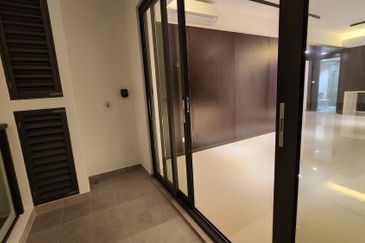 R&F Princess Cove – New Casa Suites (Phase 3): 3 Room 2 Bath, Johor Bahru, Malaysia. High ROI with 5-6% for Property Investment, Freehold