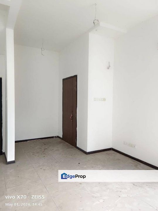 Skudai, Cluster House, D Carlton Heights, Sale, Johor, Skudai