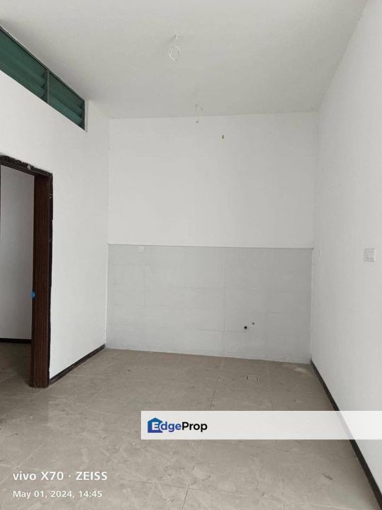 Skudai, Cluster House, D Carlton Heights, Sale, Johor, Skudai