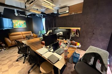 Pusat Perdagangan Danga Utama