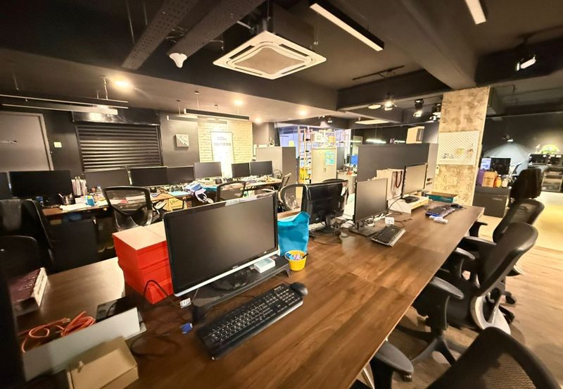 Pusat Perdagangan Danga Utama