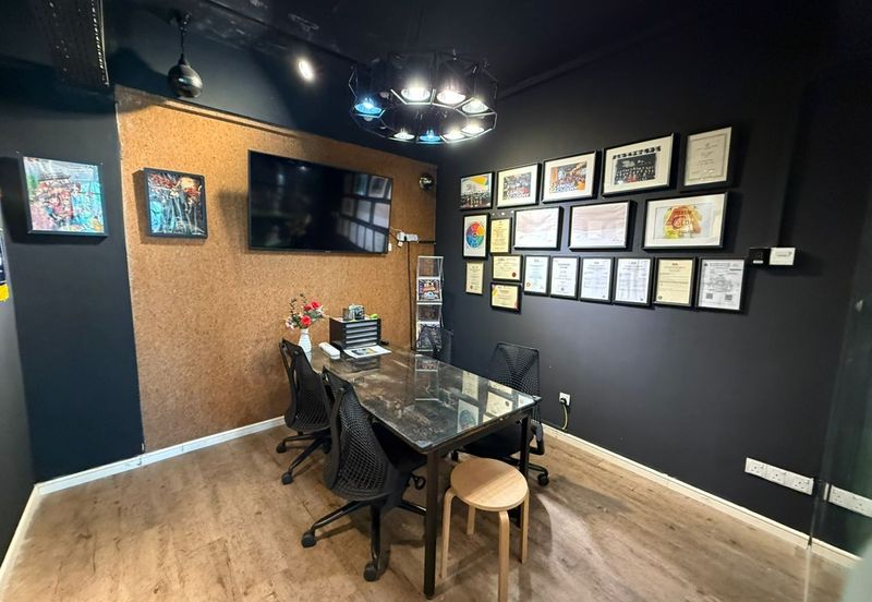 Pusat Perdagangan Danga Utama