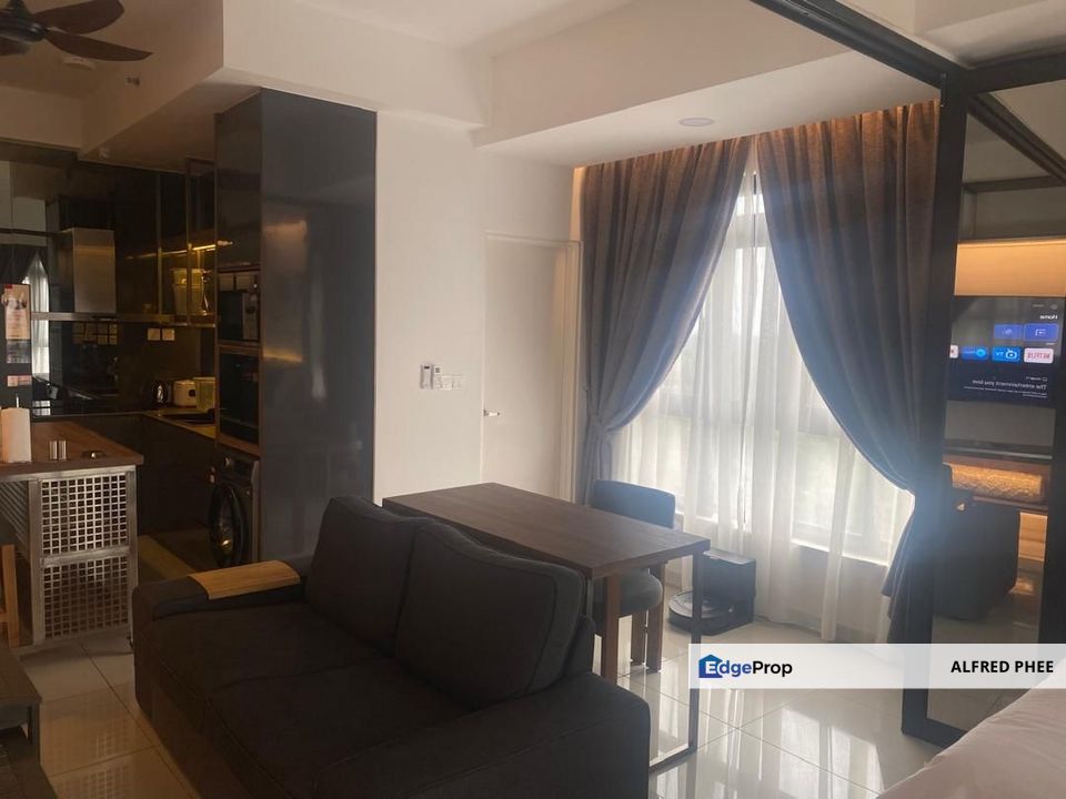Meridin Executive Suites Service Apartment Sale, Johor, Nusajaya