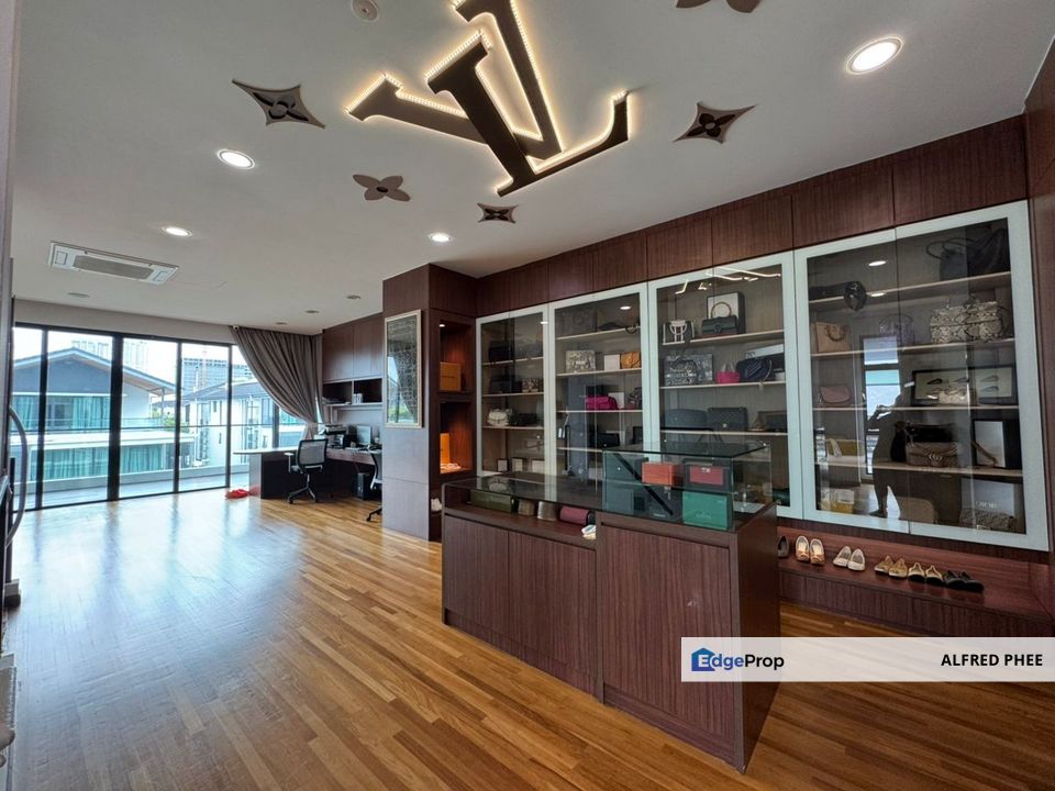 Senibong Cove @ Isola Grandeur
-3 Storey Bungalow, For Sale, Johor, Masai