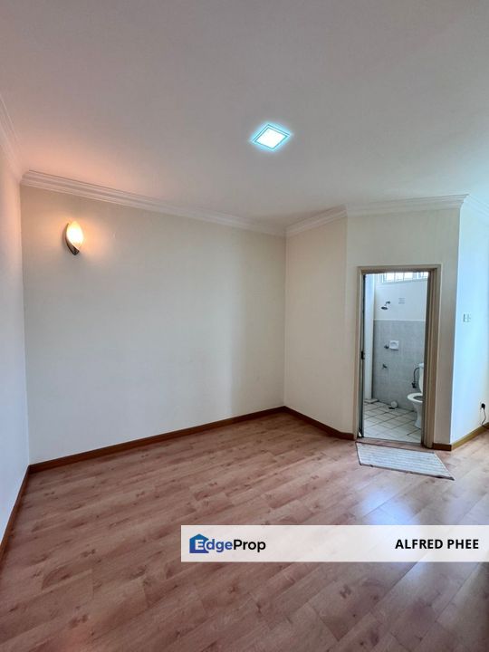 Austin Lakeview Apartment For Sale, Johor, Johor Bahru