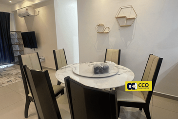 THE COVE HILLSIDE RESIDENCE