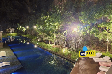 THE COVE HILLSIDE RESIDENCE