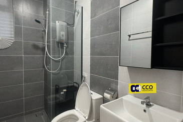 THE COVE HILLSIDE RESIDENCE